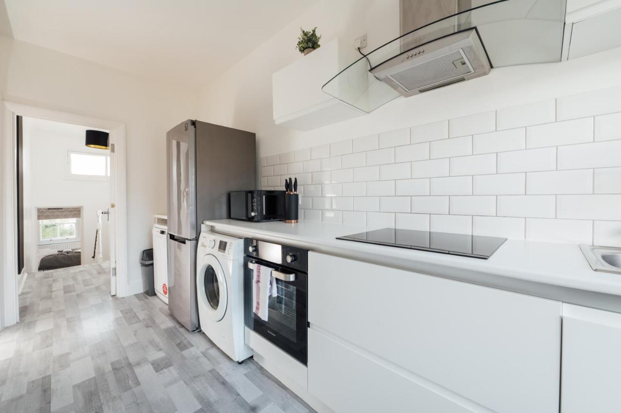 Stunning & Stylish 2 Bed Flat In West London Apartment Exterior photo