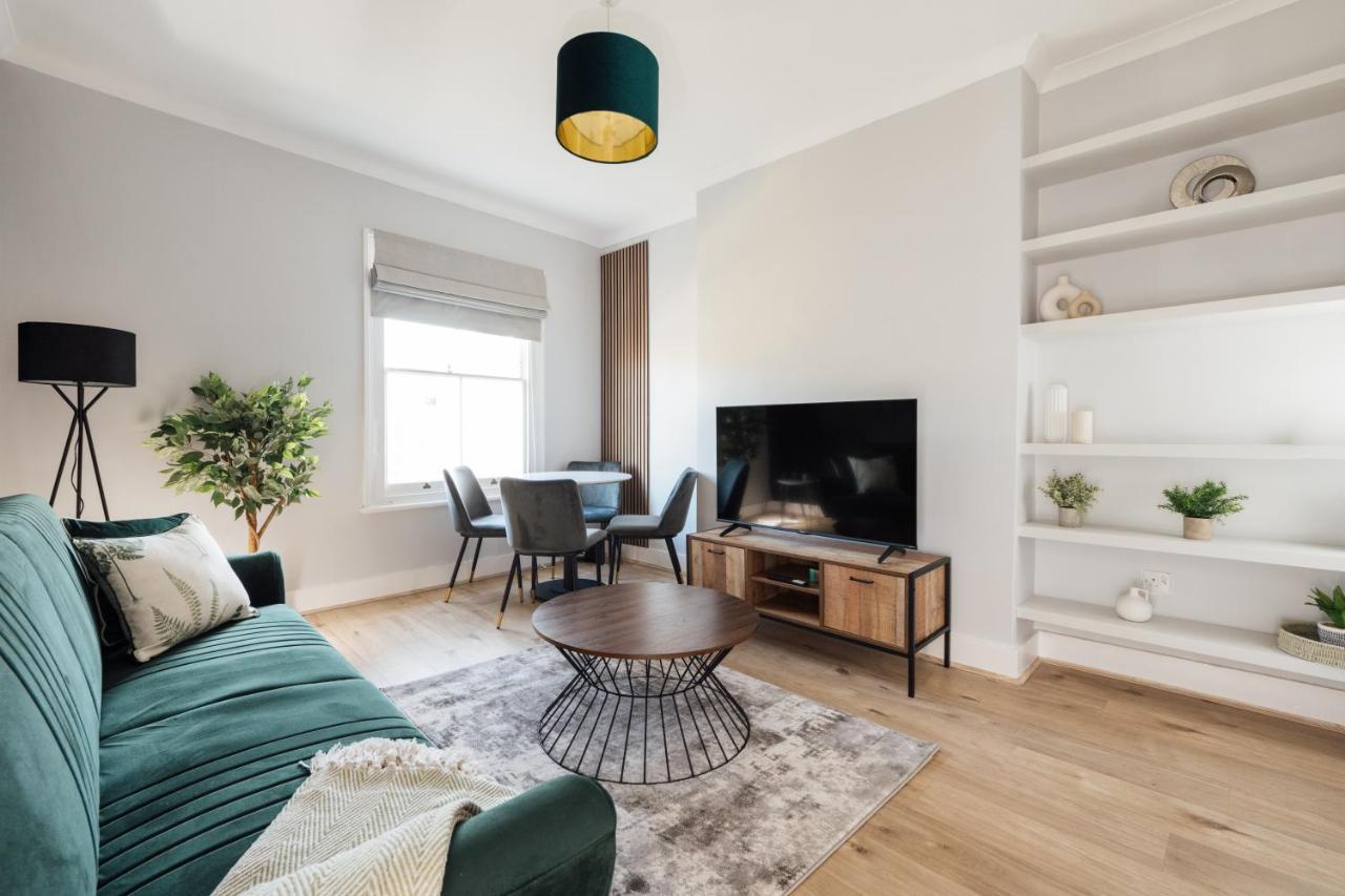 Stunning & Stylish 2 Bed Flat In West London Apartment Exterior photo