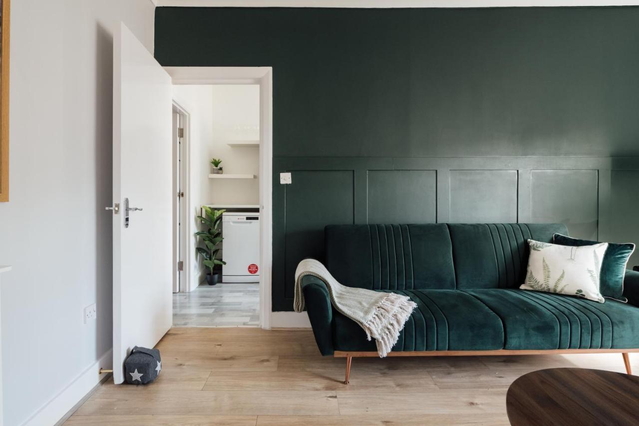 Stunning & Stylish 2 Bed Flat In West London Apartment Exterior photo